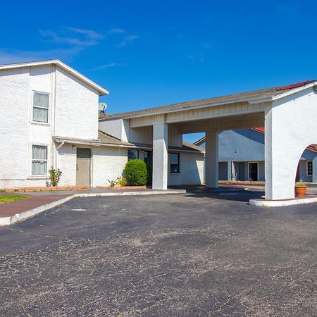 Studio Inn Extended Stay Oklahoma City Airport By Oyo Extérieur photo