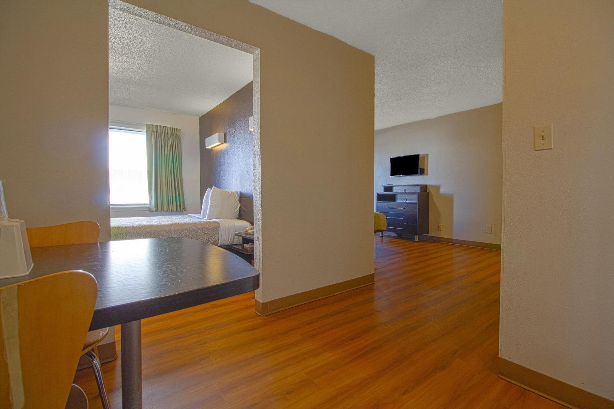 Studio Inn Extended Stay Oklahoma City Airport By Oyo Extérieur photo