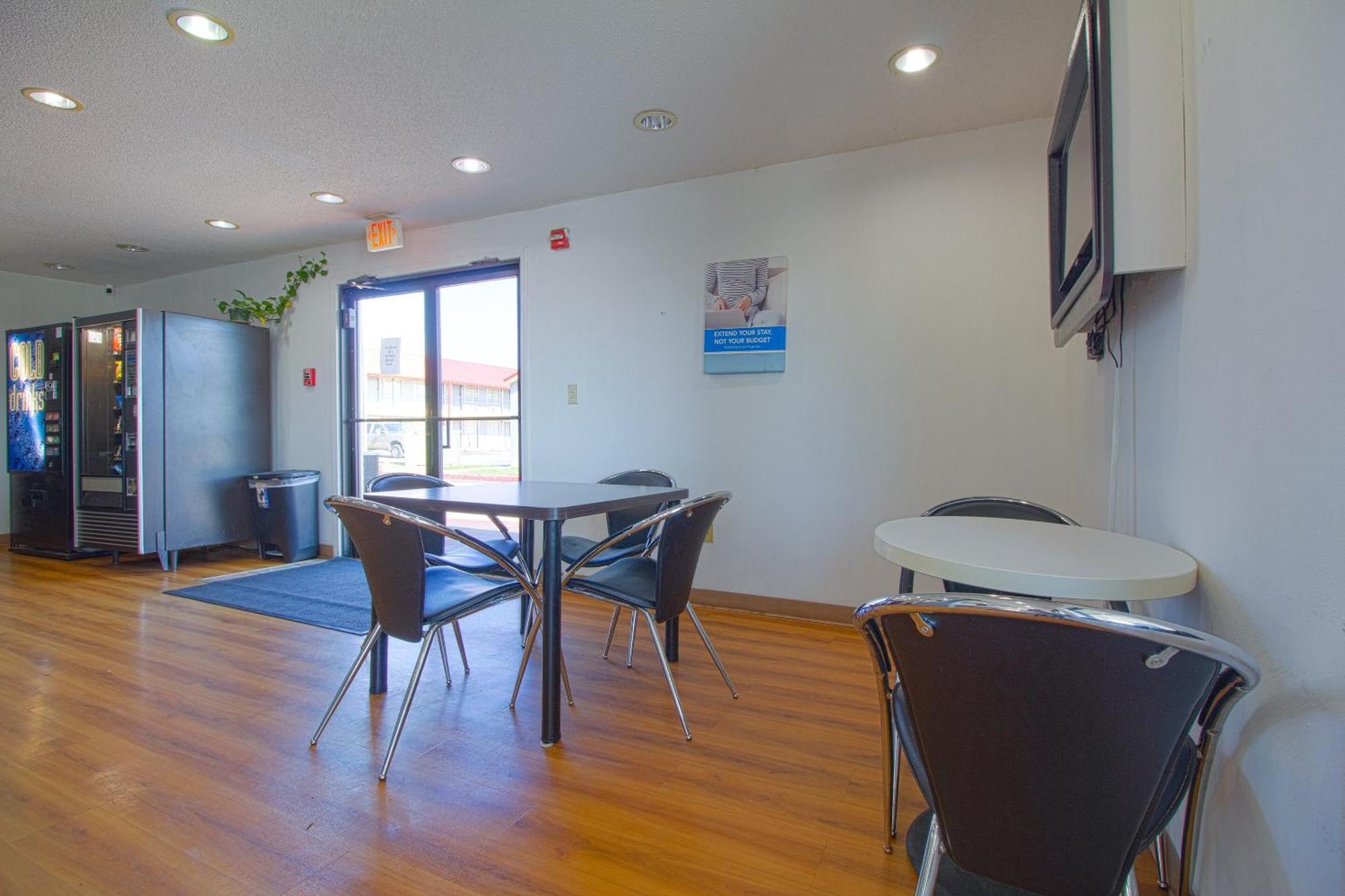 Studio Inn Extended Stay Oklahoma City Airport By Oyo Extérieur photo