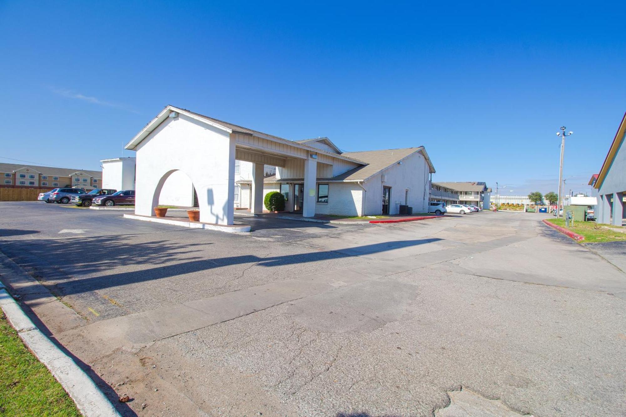 Studio Inn Extended Stay Oklahoma City Airport By Oyo Extérieur photo