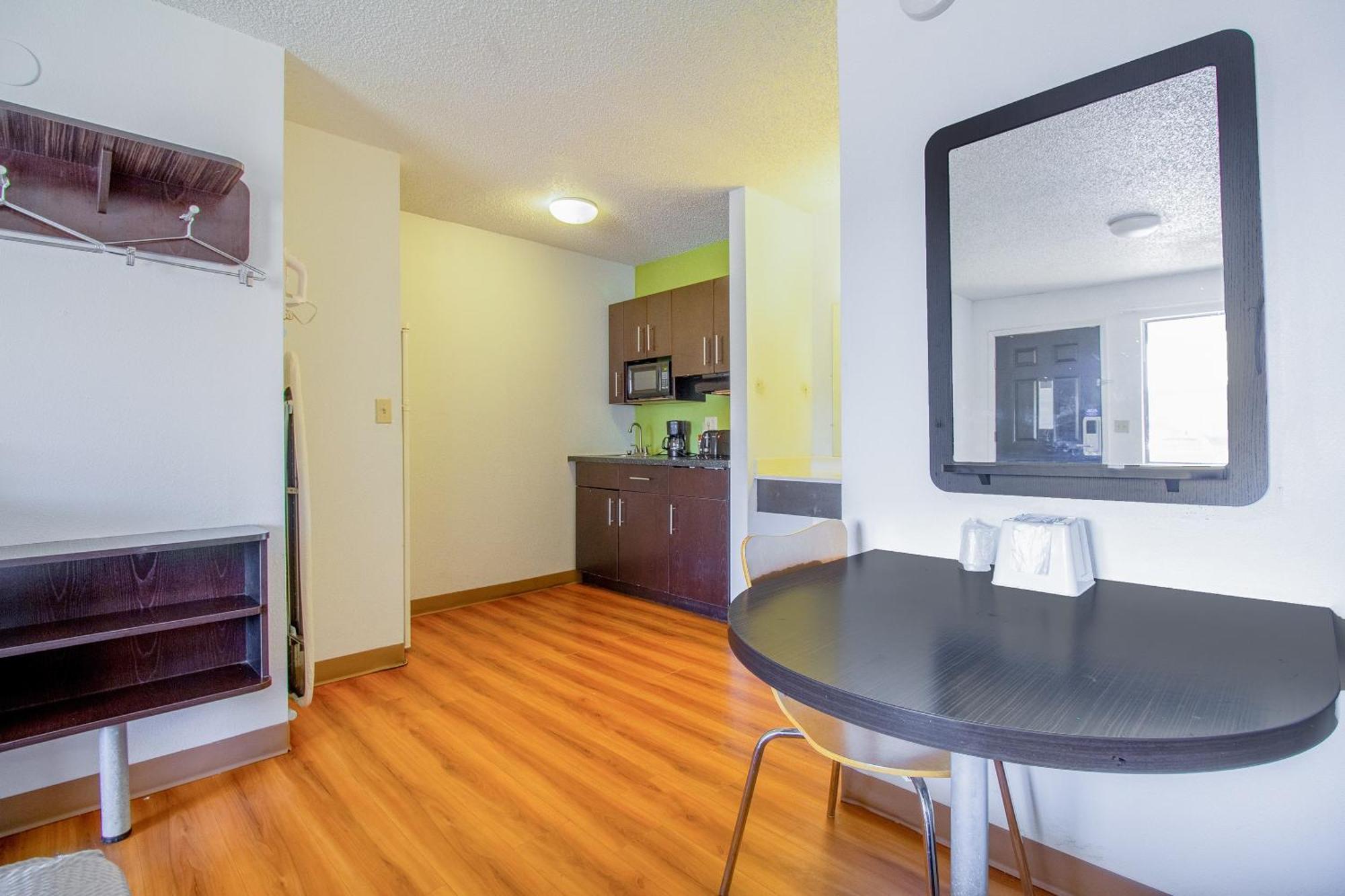 Studio Inn Extended Stay Oklahoma City Airport By Oyo Extérieur photo