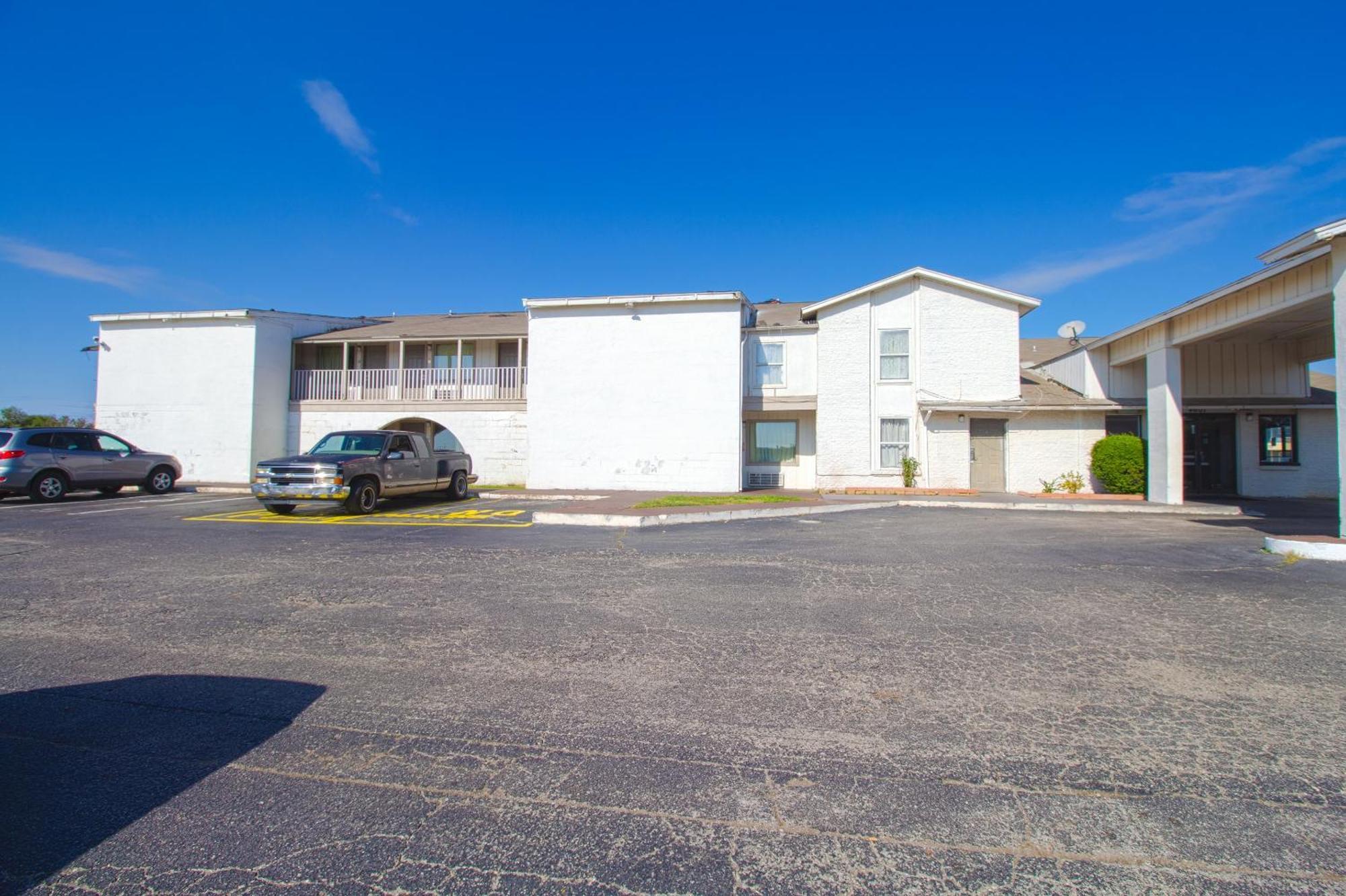 Studio Inn Extended Stay Oklahoma City Airport By Oyo Extérieur photo